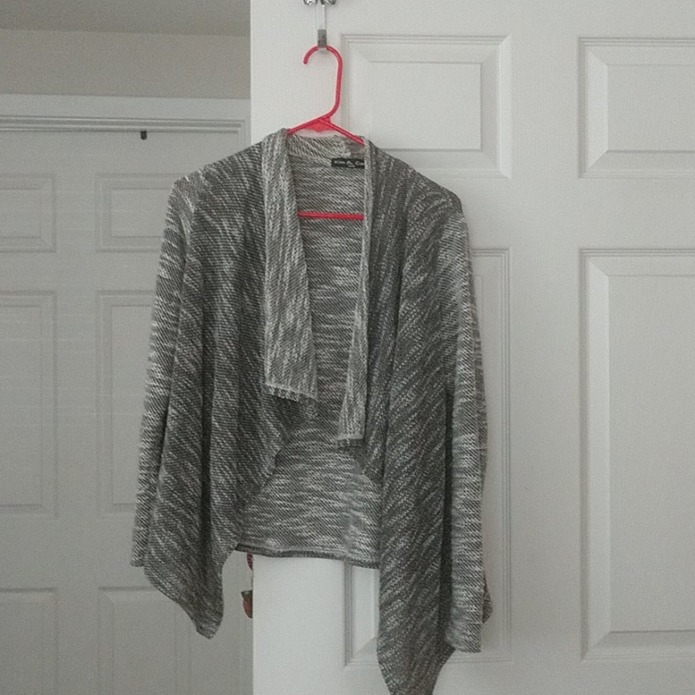 Cardigan - Picture 2 of 4